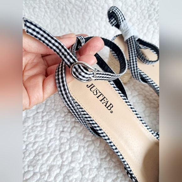 Women's Justfab Black and White Plaid Small Heel Point Toe Block Heel - Picture 8 of 10